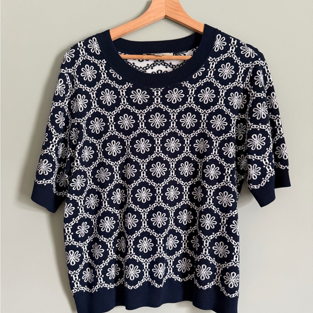 LOFT Navy and White Floral Pattern Knit Top